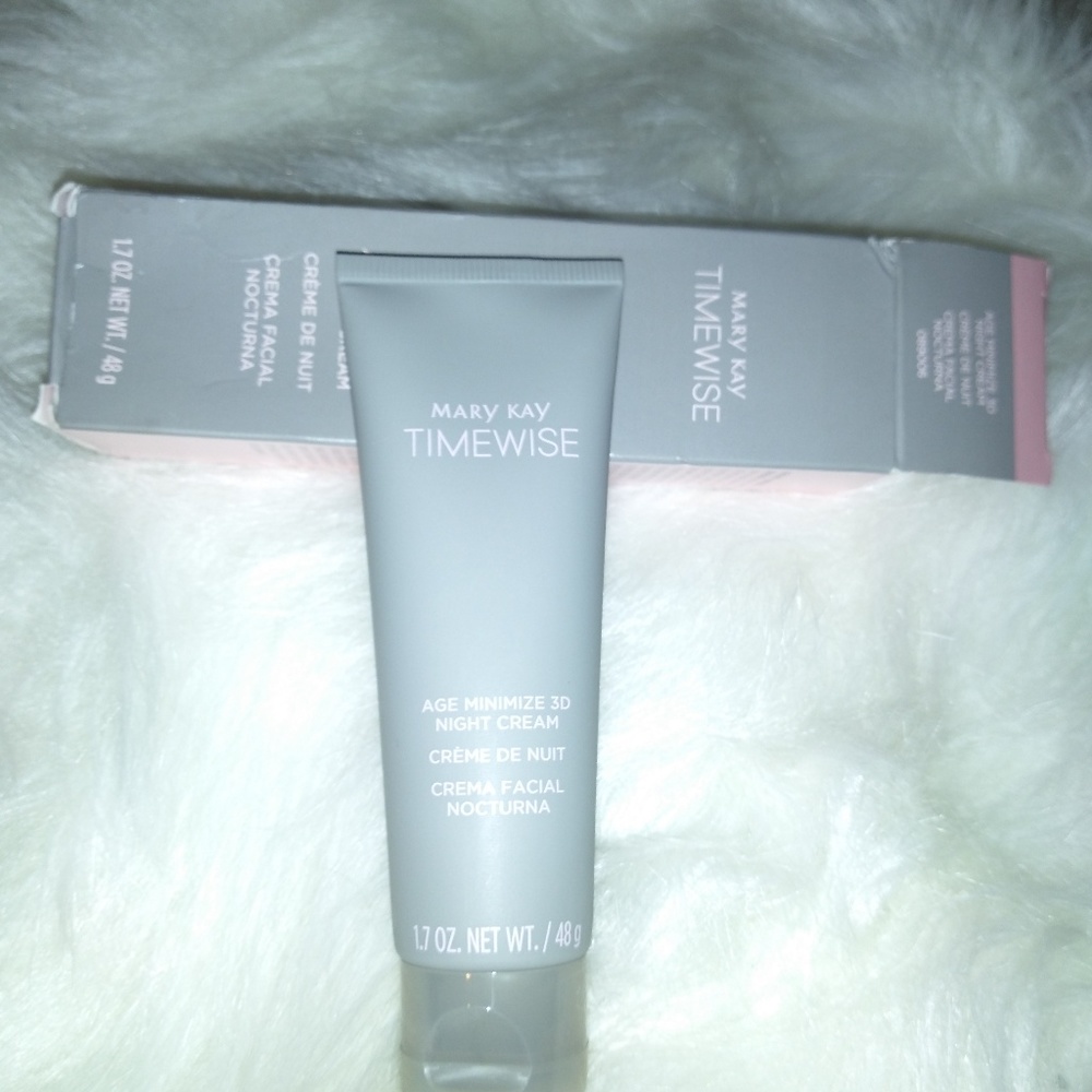 MK Age minimizing night cream👍🔥
